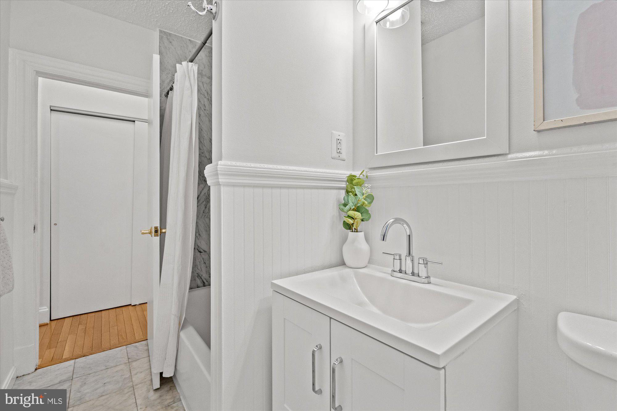 1401 Columbia Road Northwest, Unit 109 Washington, DC 20009 - Photo 21 of 24