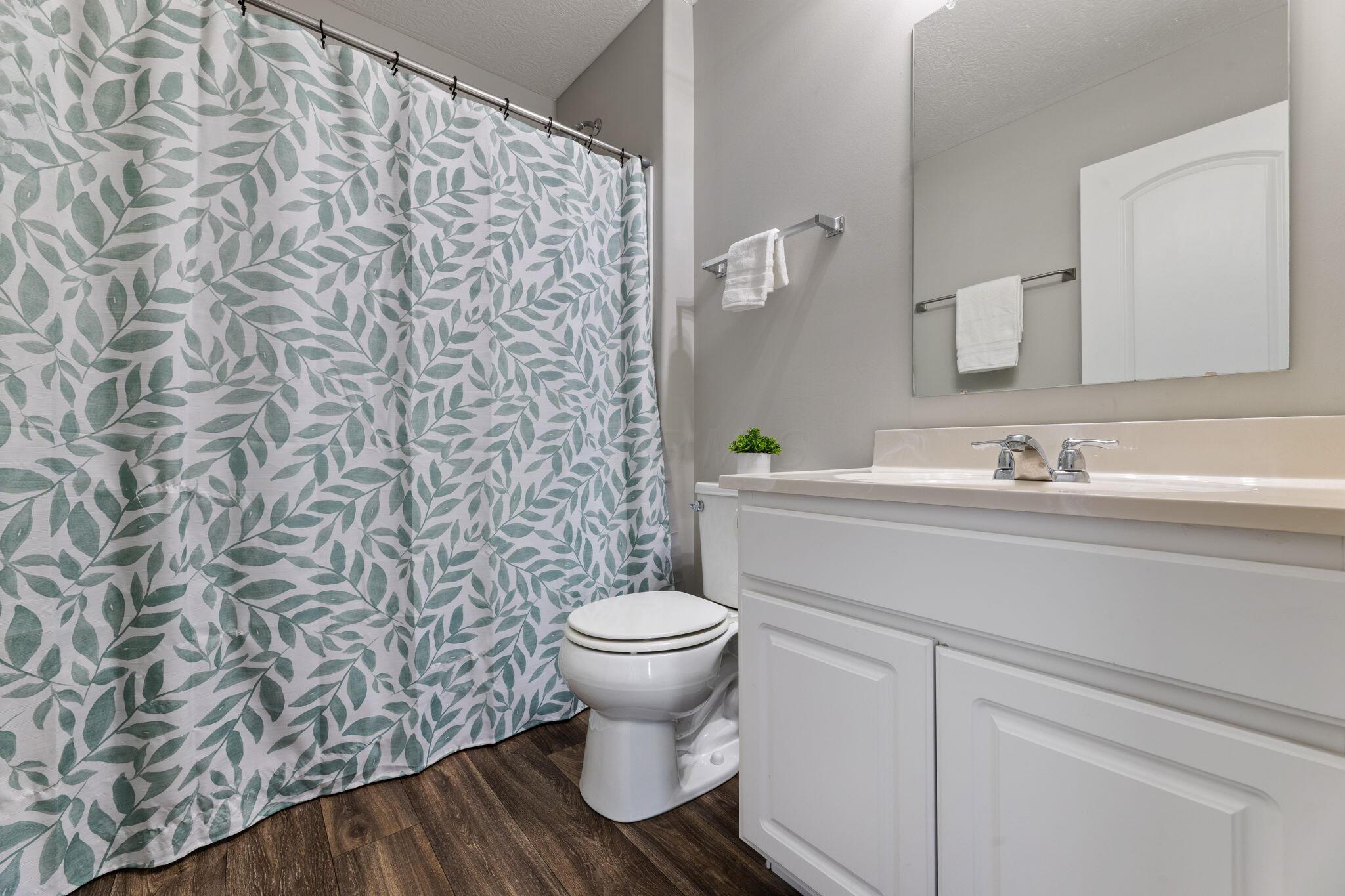 5633 Renner Road Columbus, OH 43228 - Photo 29 of 39 Full Bath 2