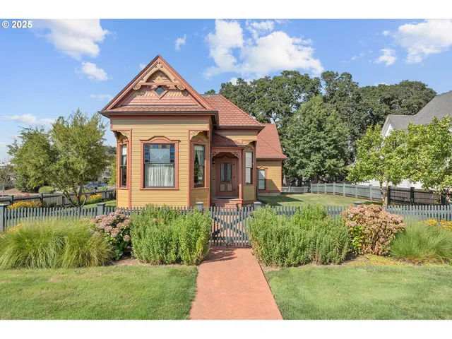 a view of a house with garden