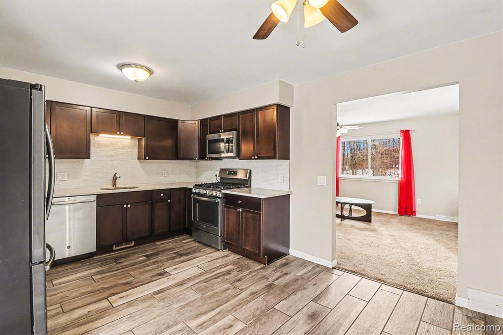 205 Gerst Road Leonard, MI 48367 - Photo 6 of 23