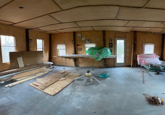 2740 Rutrough Road Southeast Roanoke, VA 24014 - Photo 26 of 27 a living room with furniture
