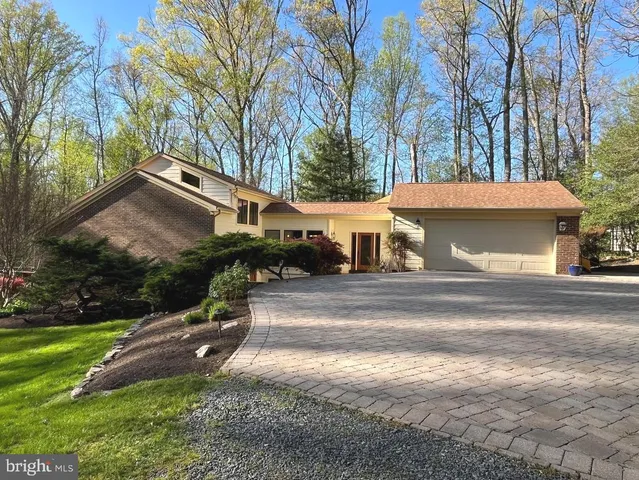 $1,075,000 | 10912 Justin Knoll Road, Oakton, VA 22124