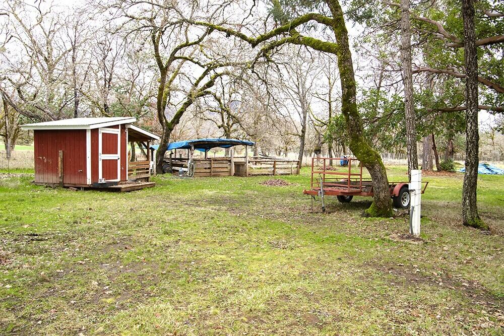 347 Kubli Road Grants Pass, OR 97527 - Photo 54 of 62 Animal Shelters