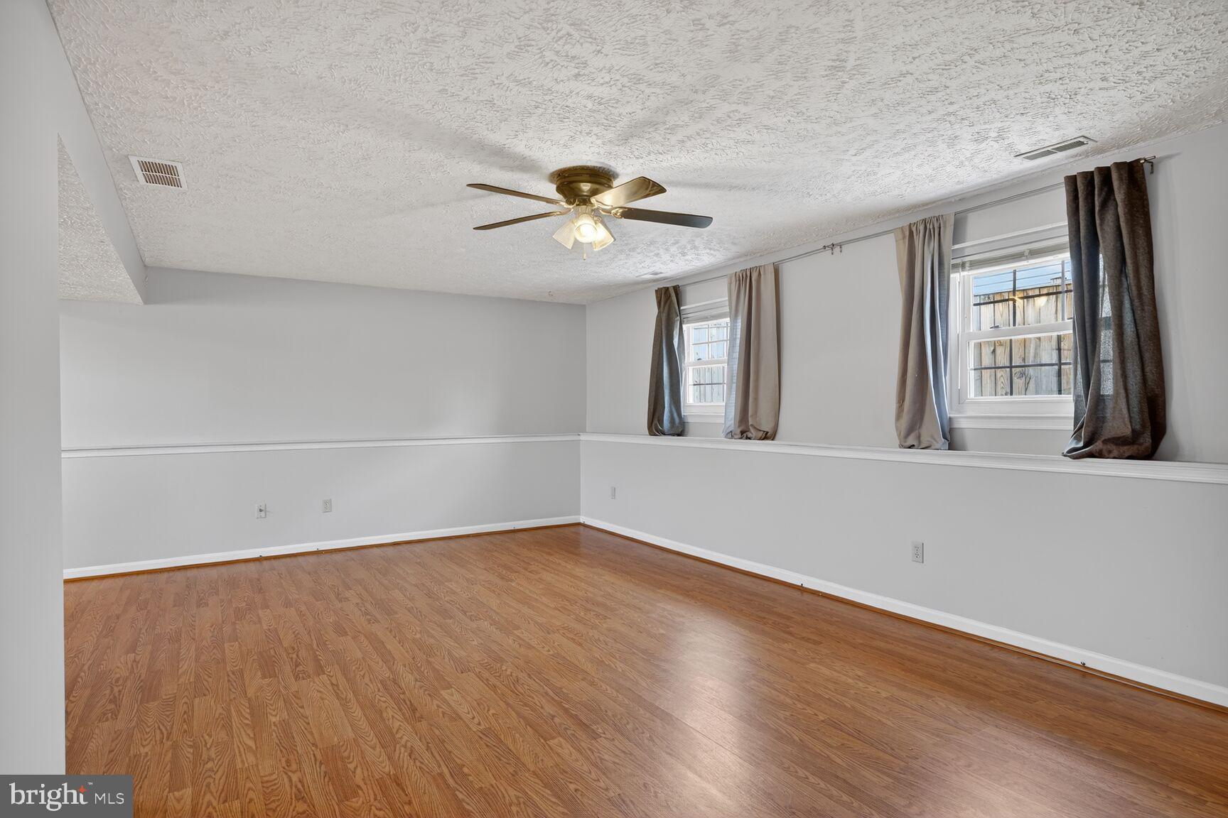 467 Oakton Road Odenton, MD 21113 - Photo 12 of 32