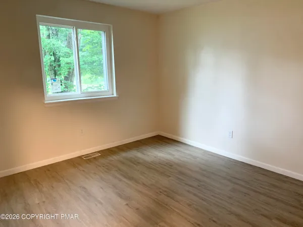 $1,900 | 130 View Court, Unit 101, Mount Pocono, PA 18344