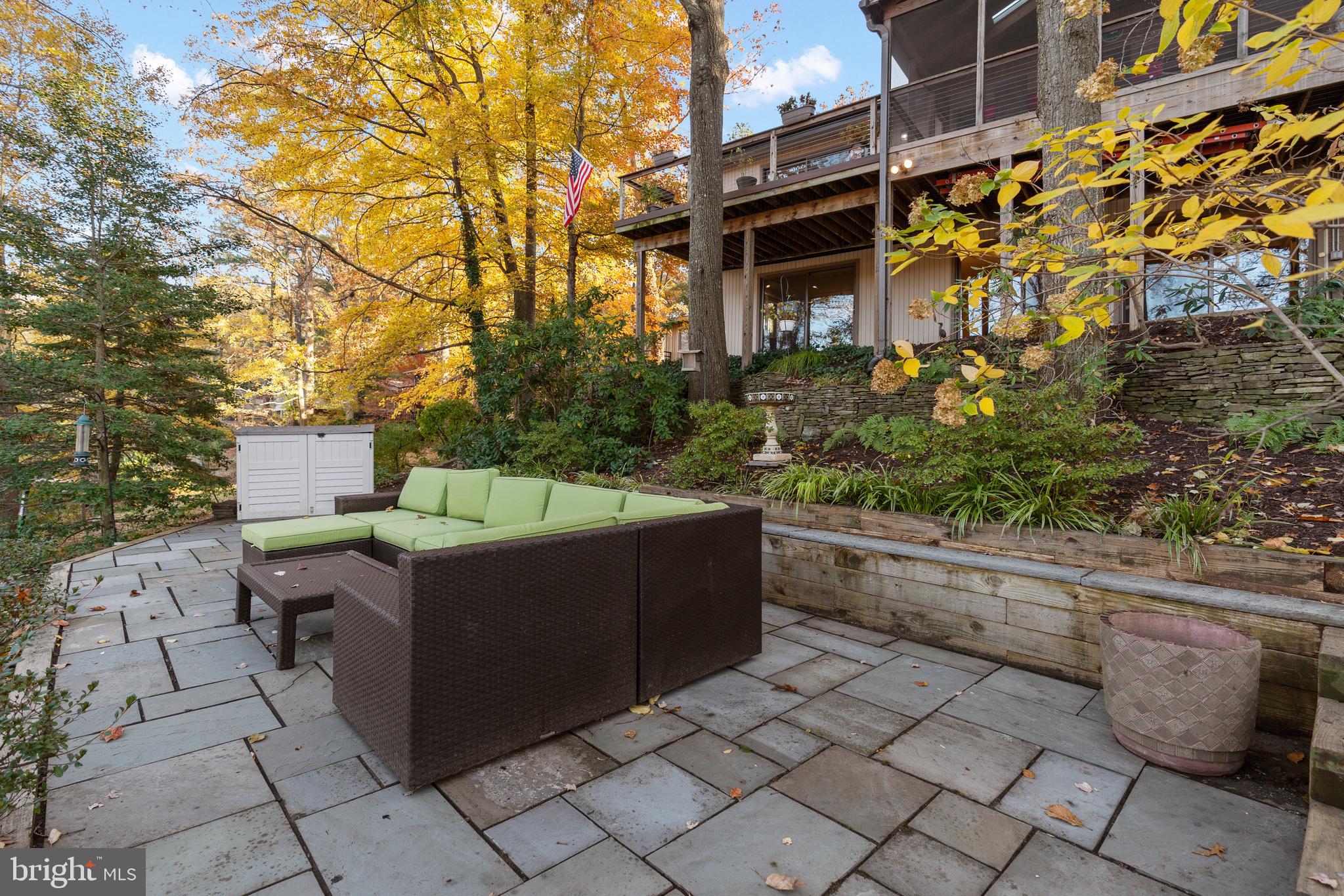 11226 South Shore Road Reston, VA 20190 - Photo 31 of 45 Tiered hardscaping with second patio