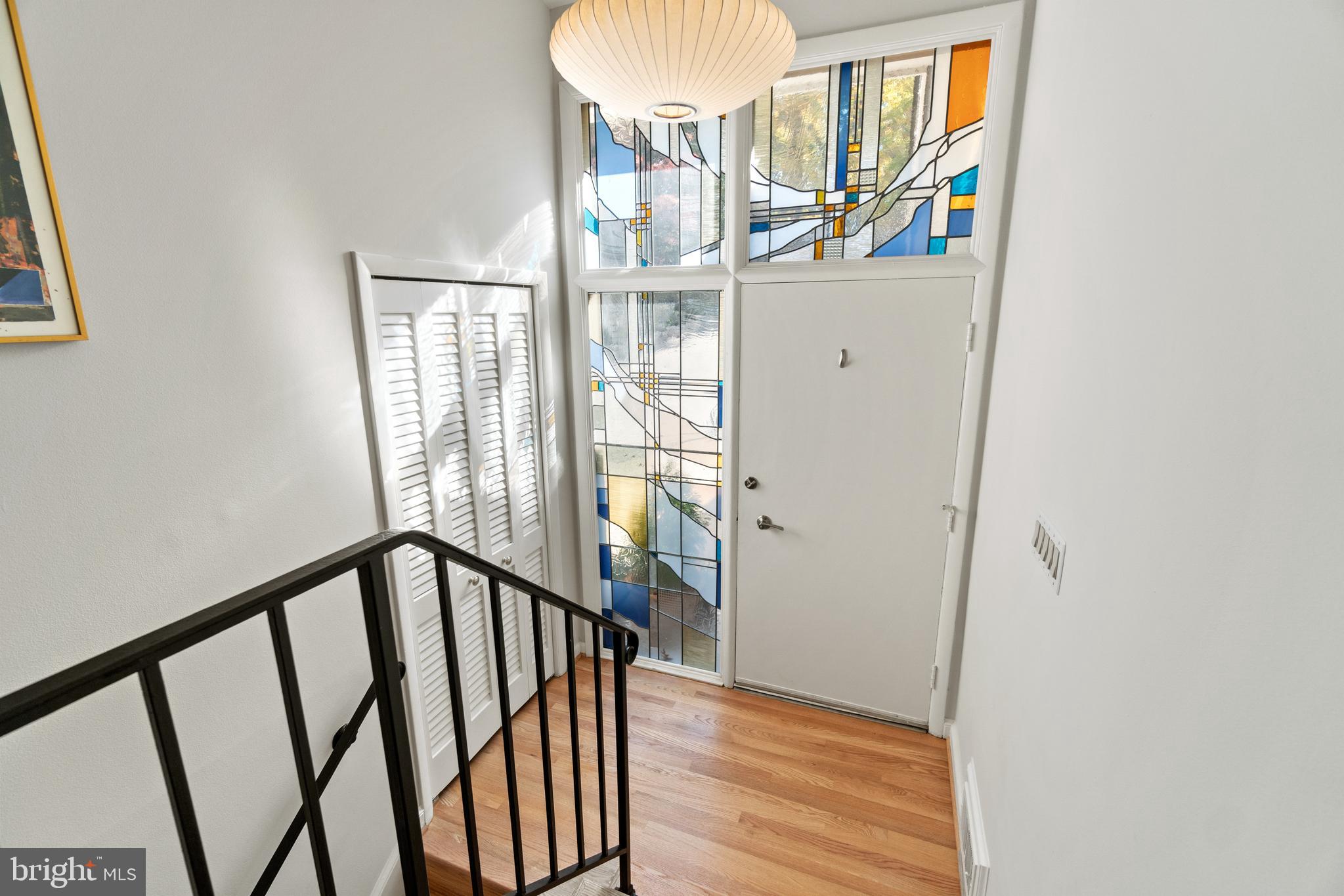 11226 South Shore Road Reston, VA 20190 - Photo 8 of 45 Custom stained glass by Brenda Belfield