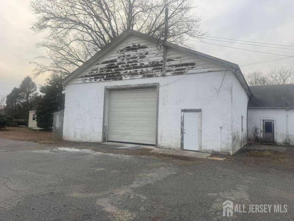 118 Dey Road Plainsboro, NJ 08536 - Photo 3 of 5 a view of a house with a outdoor space