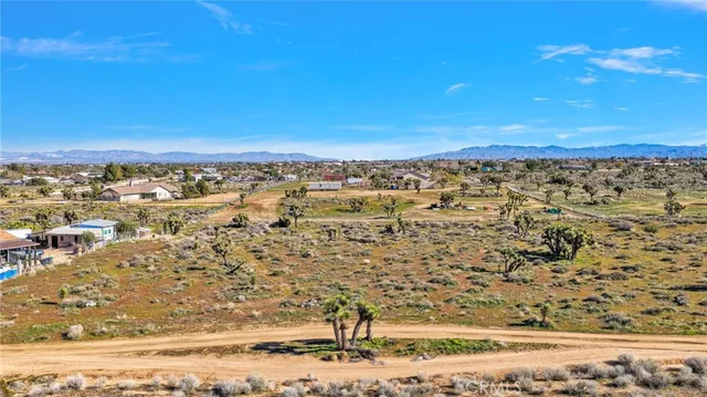 $90,000 | 10435 Manada Road, Phelan, CA 92371