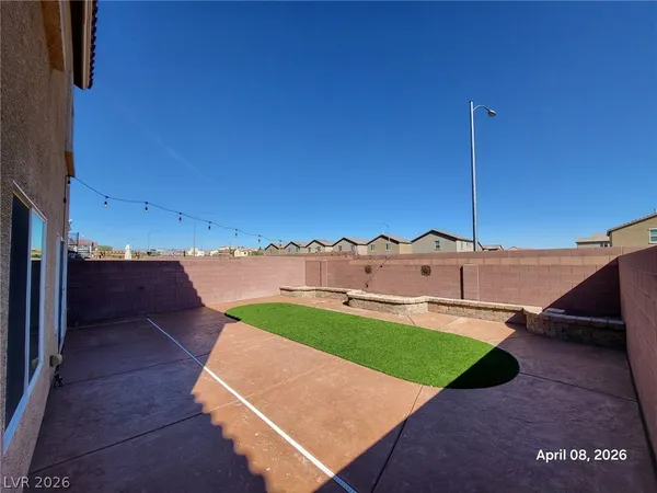 $2,550 | 5882 Azzura Palms Avenue, Las Vegas, NV 89139