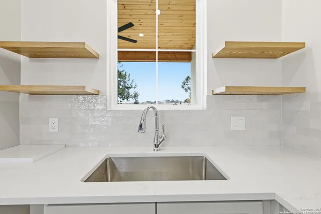 a view of utility room