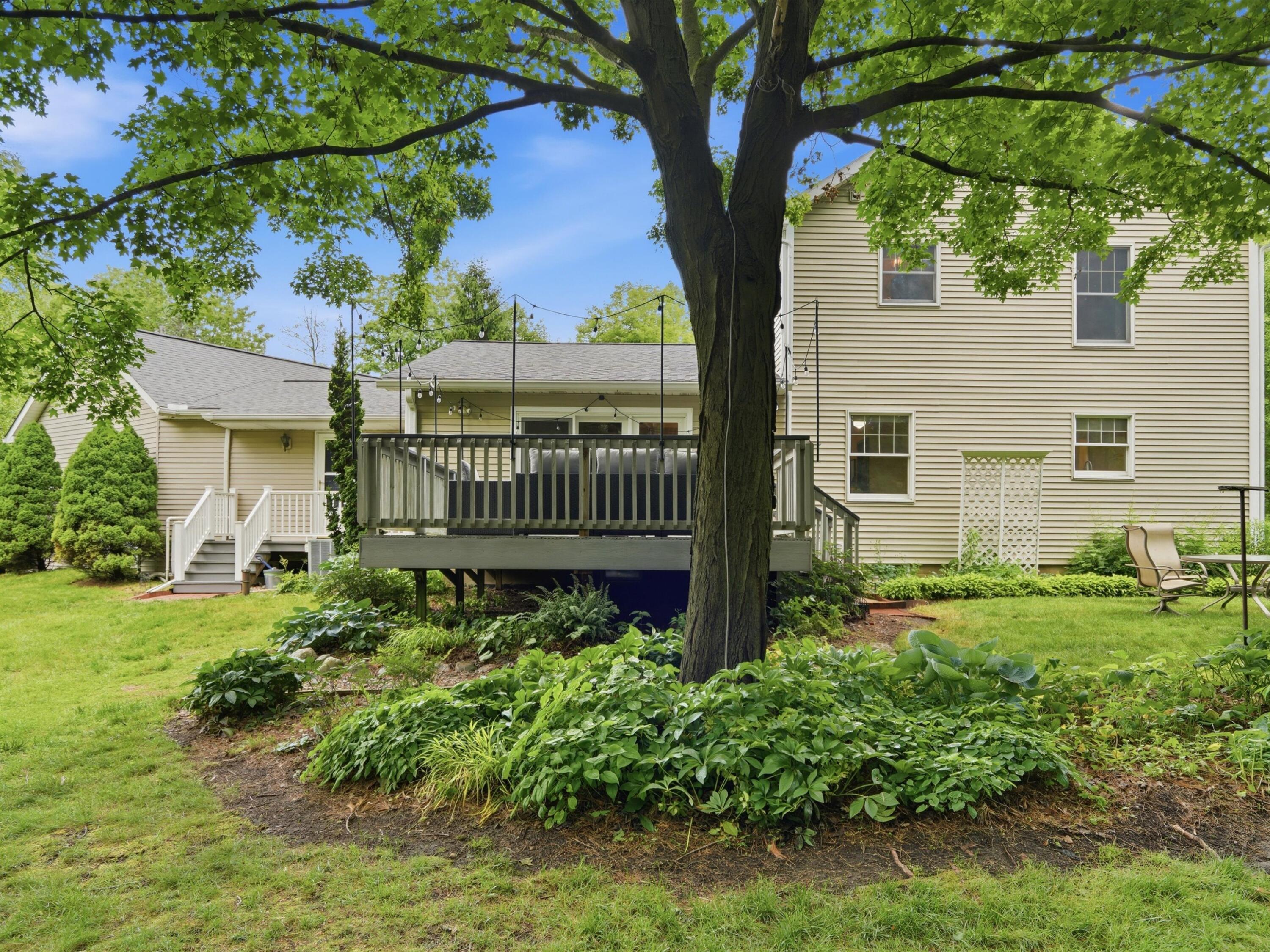 22279 Chubb Road Northville, MI 48167 - Photo 34 of 40 View of Deck