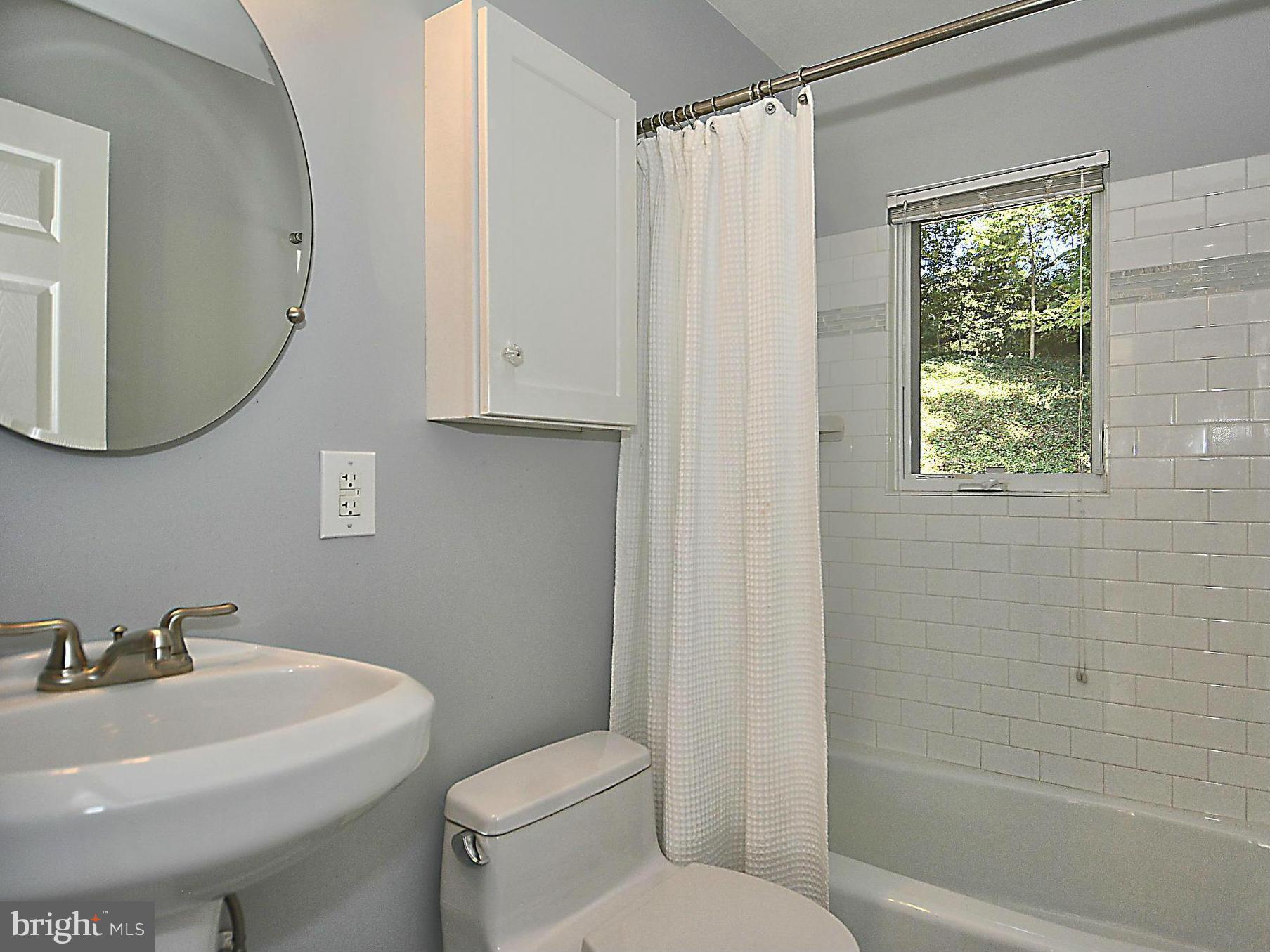 1414 Ruffner Road Alexandria, VA 22302 - Photo 12 of 30 Bath