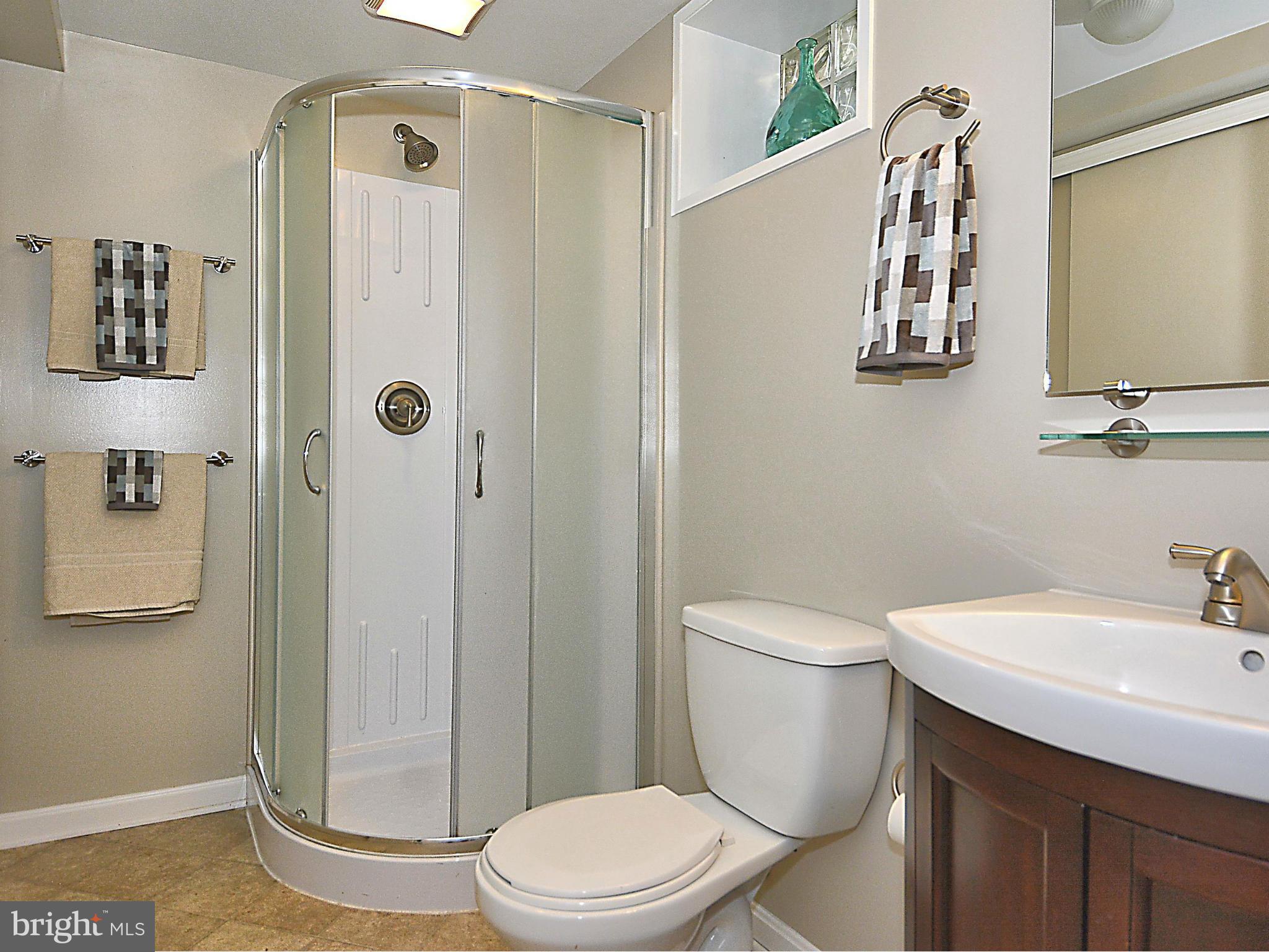 1414 Ruffner Road Alexandria, VA 22302 - Photo 18 of 30 Bath