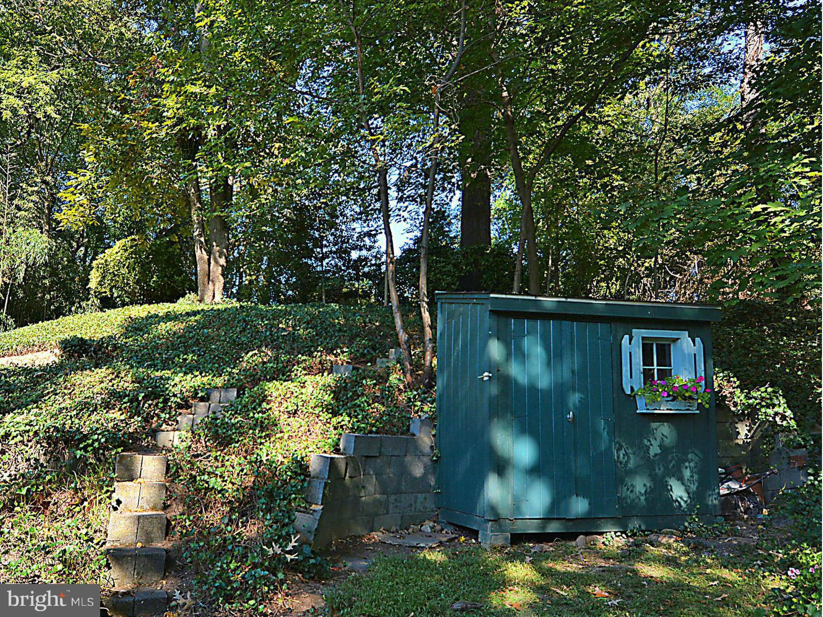 1414 Ruffner Road Alexandria, VA 22302 - Photo 24 of 30 Shed