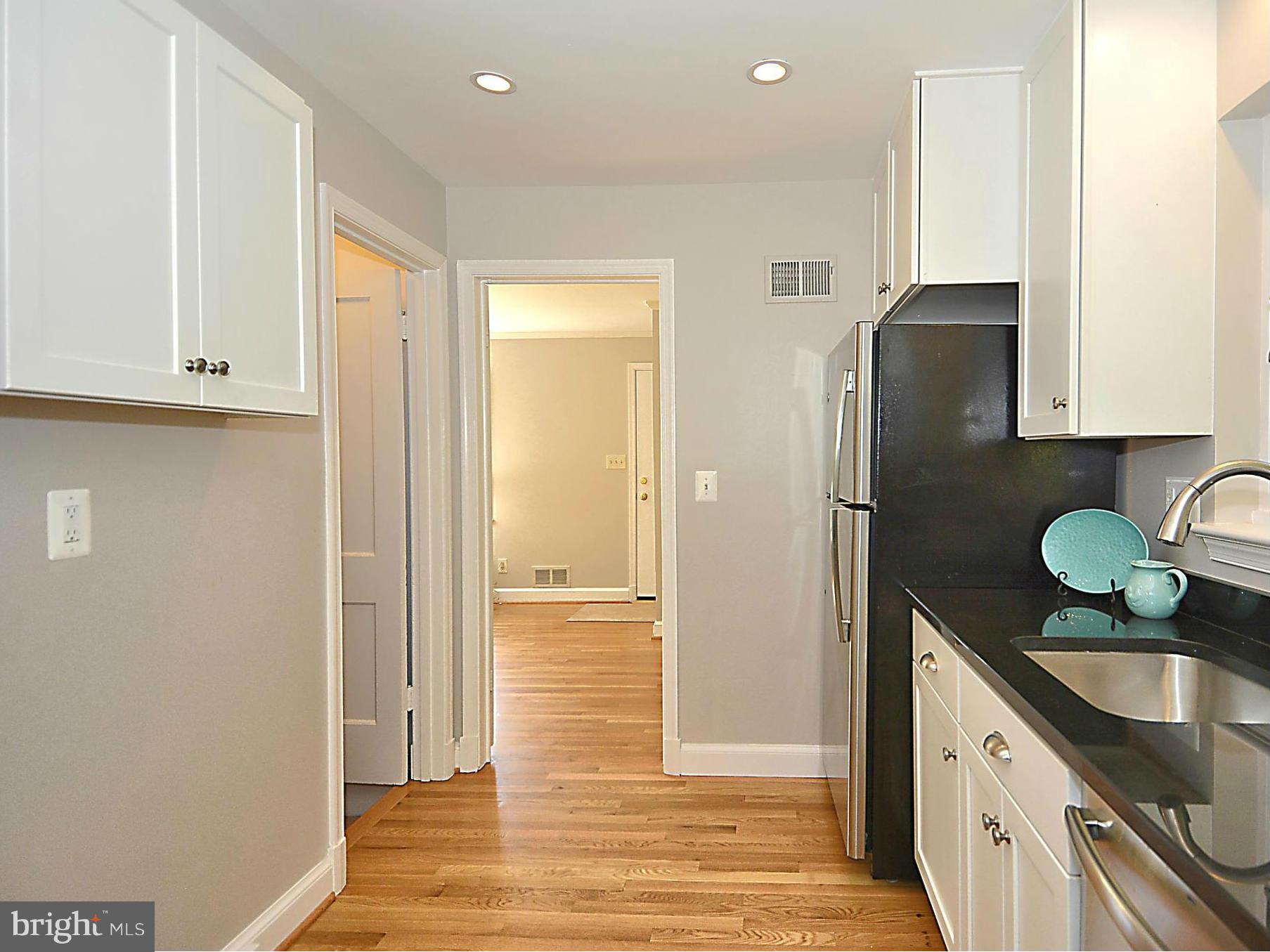 1414 Ruffner Road Alexandria, VA 22302 - Photo 5 of 30 Kitchen