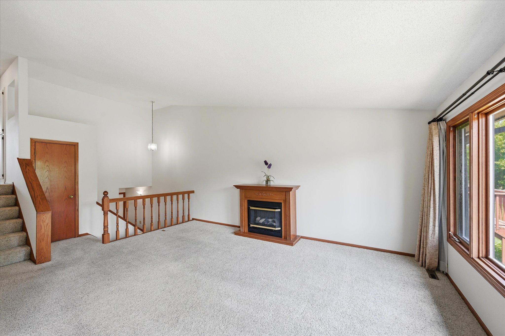4029 Silver Lake Road Northeast St. Anthony, MN 55421 - Photo 10 of 32