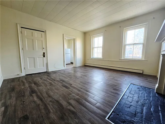 $900 | 385 South Main Street, Geneva City, NY 14456