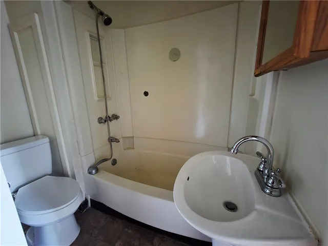 $900 | 385 South Main Street, Geneva City, NY 14456