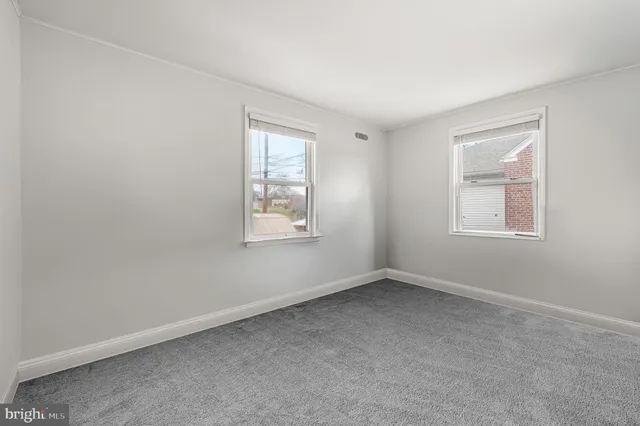 $385,000 | 912 Edgewood Avenue, Folsom, PA 19033