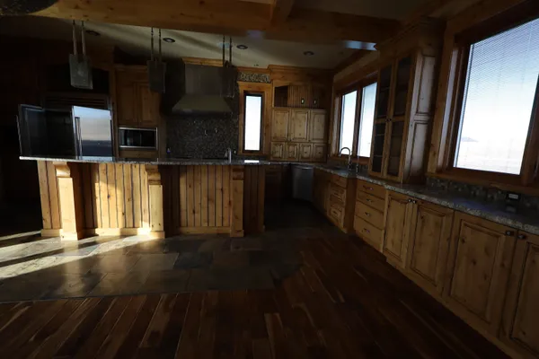 $992,400 | 10926 State Highway North, Evanston, WY 82930
