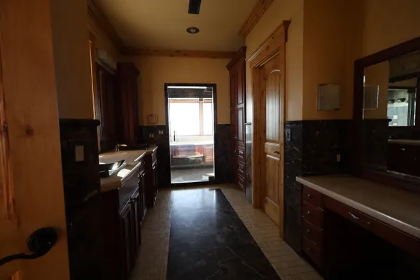 $992,400 | 10926 State Highway North, Evanston, WY 82930