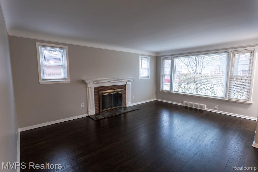 20946 Littlestone Road Harper Woods, MI 48225 - Photo 3 of 13