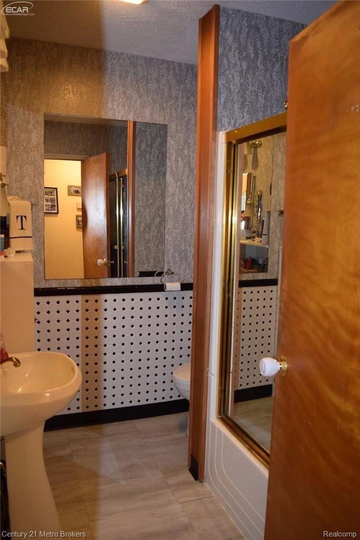 8052 North Bray Road Mount Morris, MI 48458 - Photo 23 of 39 30068275_23.jpg