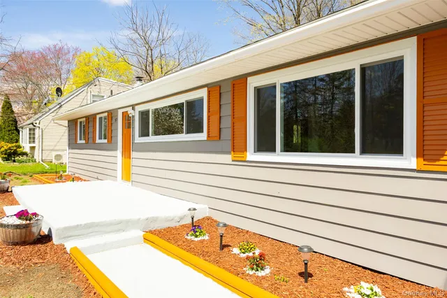 $390,000 | 565 Old Hopewell Road, Hopewell Junction, NY 12533