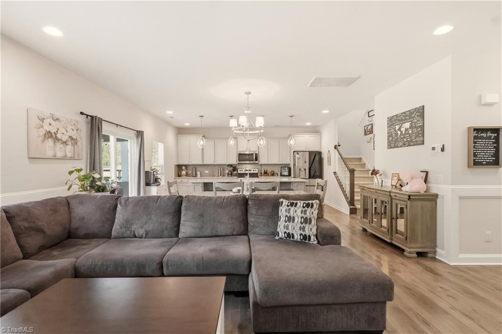 325 Tuttle Road Rural Hall, NC 27045 - Photo 15 of 40 Living Area