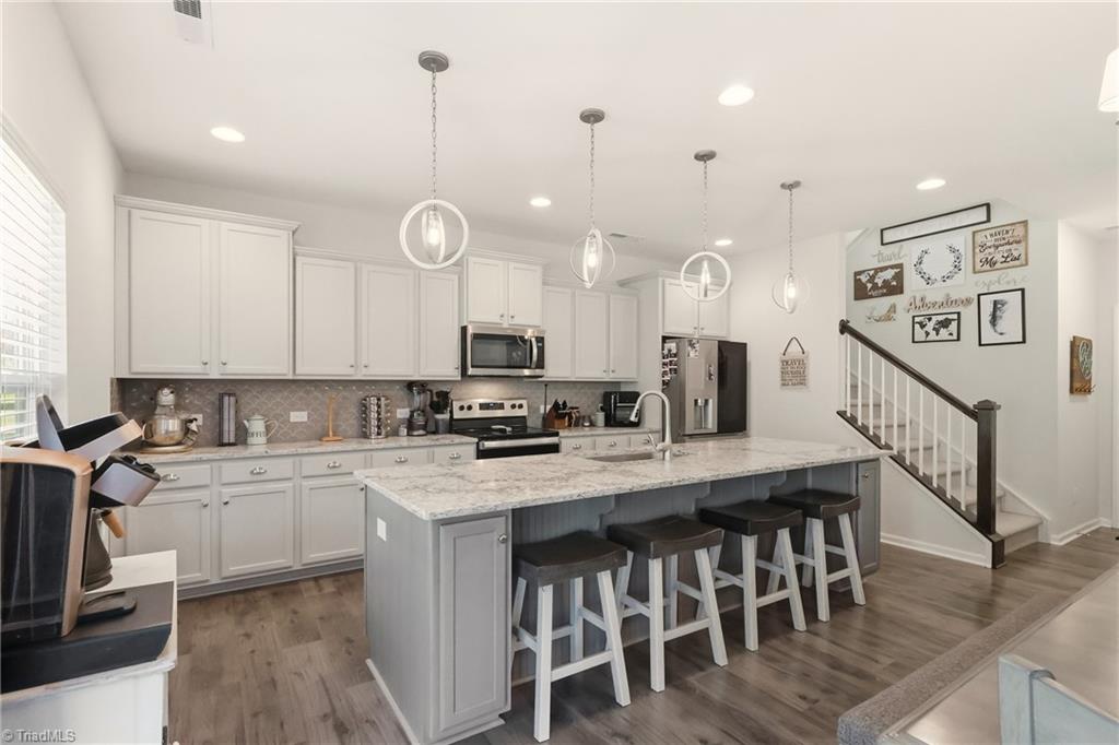 325 Tuttle Road Rural Hall, NC 27045 - Photo 16 of 40 Kitchen