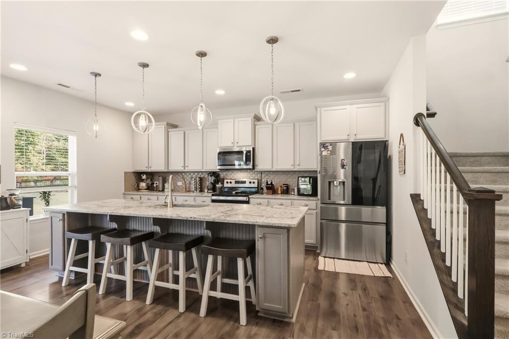 325 Tuttle Road Rural Hall, NC 27045 - Photo 17 of 40 Kitchen