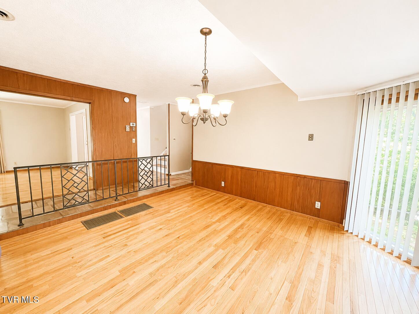 301 Hillside Road Johnson City, TN 37601 - Photo 15 of 34 Property Image