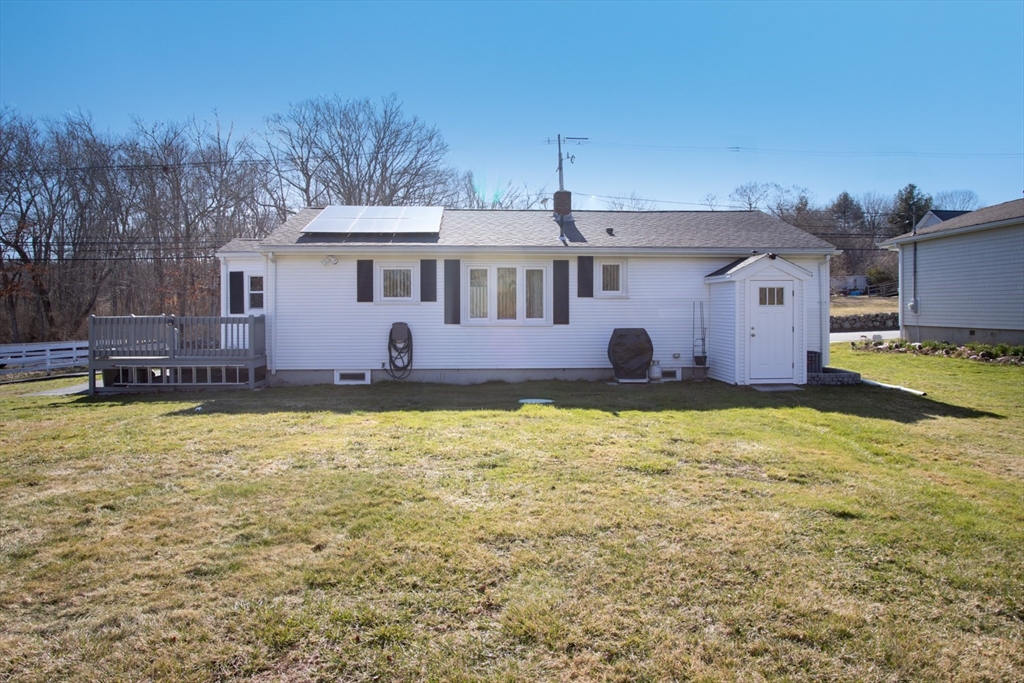350 Gifford Road Westport, MA 02790 - Photo 7 of 39 a view of a house with a yard