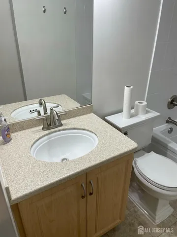 $1,975 | 911 Ravens Crest Drive, Plainsboro, NJ 08536