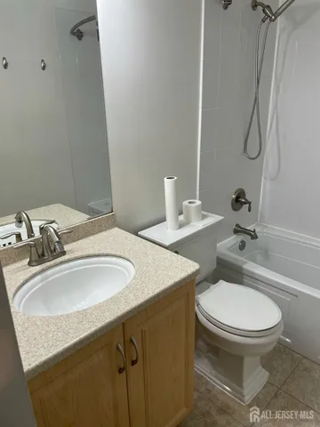 $1,975 | 911 Ravens Crest Drive, Plainsboro, NJ 08536