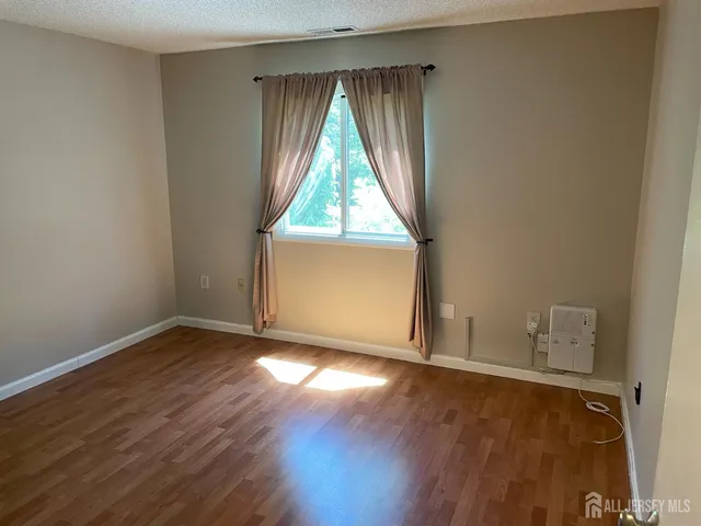 $1,975 | 911 Ravens Crest Drive, Plainsboro, NJ 08536