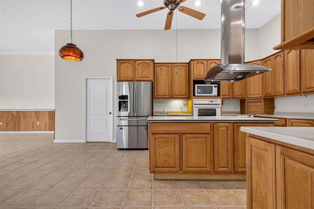 679 Sawgrass Bridge Road Venice, FL 34292 - Photo 16 of 88 Gallery Image 16