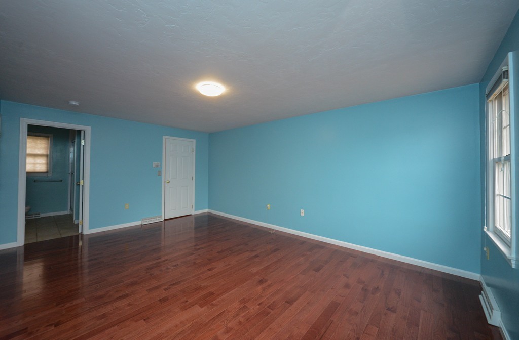 418 Bay Road Easton, MA 02375 - Photo 16 of 30