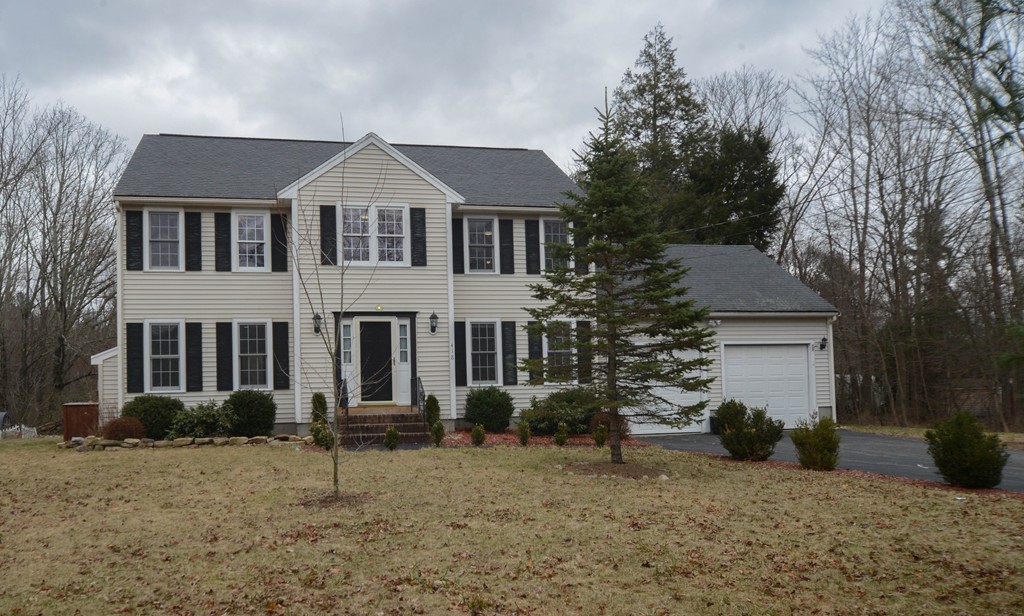 418 Bay Road Easton, MA 02375 - Photo 3 of 30