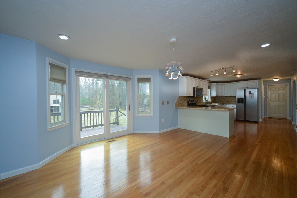 418 Bay Road Easton, MA 02375 - Photo 8 of 30