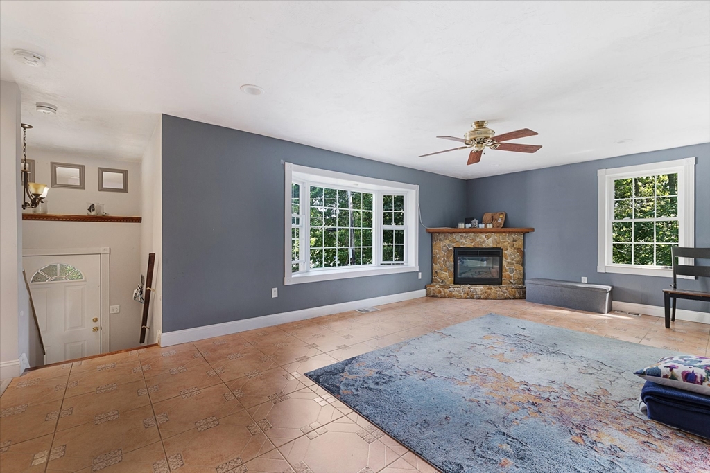 9 Ansonia Road, Unit A Worcester, MA 01605 - Photo 6 of 27 Gallery Image 6