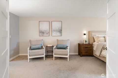 $1,100,000 | 19321 Kenlake Place Northeast, Kenmore, WA 98028