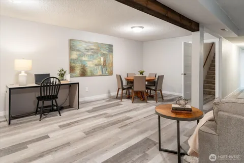 $1,100,000 | 19321 Kenlake Place Northeast, Kenmore, WA 98028