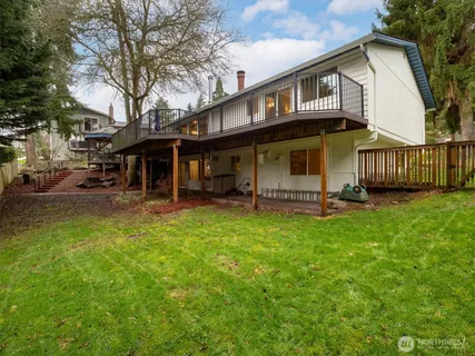 $1,100,000 | 19321 Kenlake Place Northeast, Kenmore, WA 98028