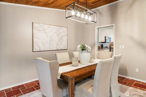 $1,100,000 | 19321 Kenlake Place Northeast, Kenmore, WA 98028