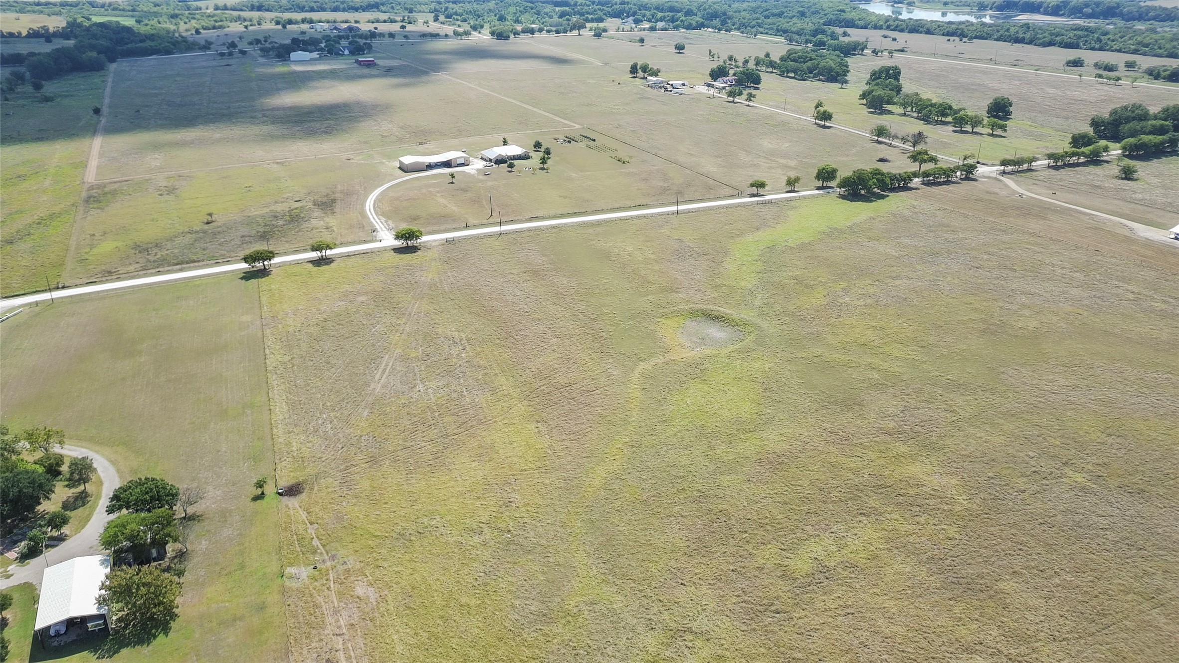 215 Hill County Road Milford, TX 76670 - Photo 3 of 10