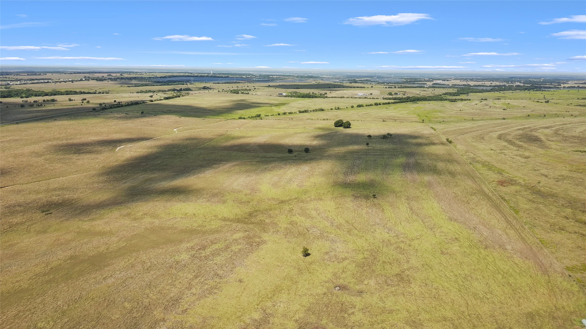 215 Hill County Road Milford, TX 76670 - Photo 5 of 10 a view of an ocean