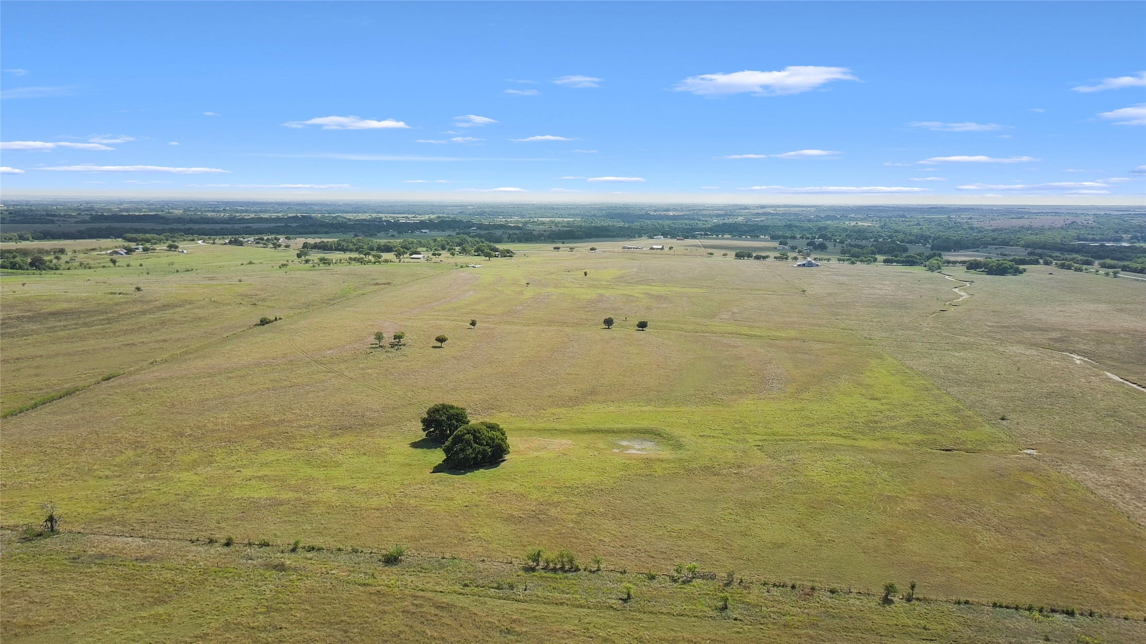 215 Hill County Road Milford, TX 76670 - Photo 9 of 10 a view of an ocean view