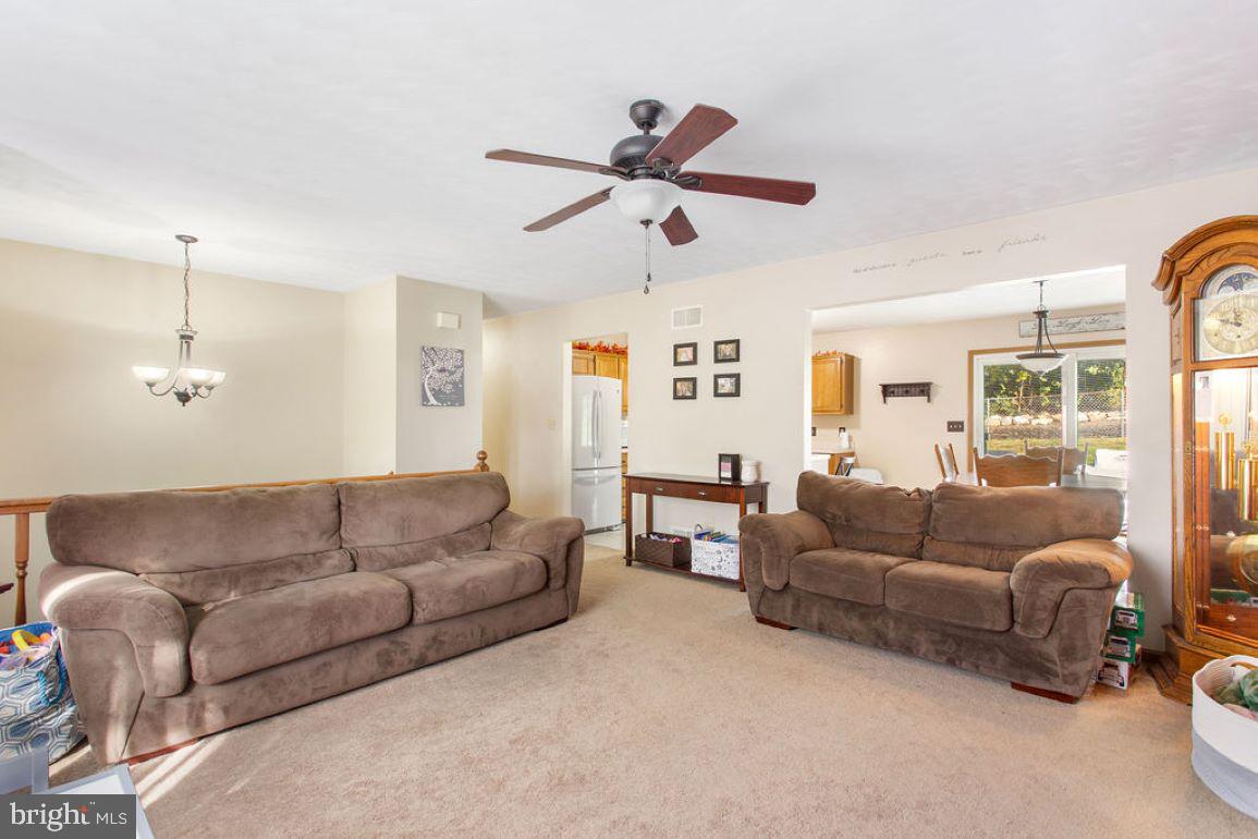 47 Collins Circle Hanover, PA 17331 - Photo 6 of 24 Gallery Image 6